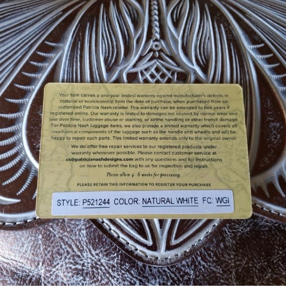 Patricia Nash White w Metallic Crossbody Bag - Picture 5 of 7